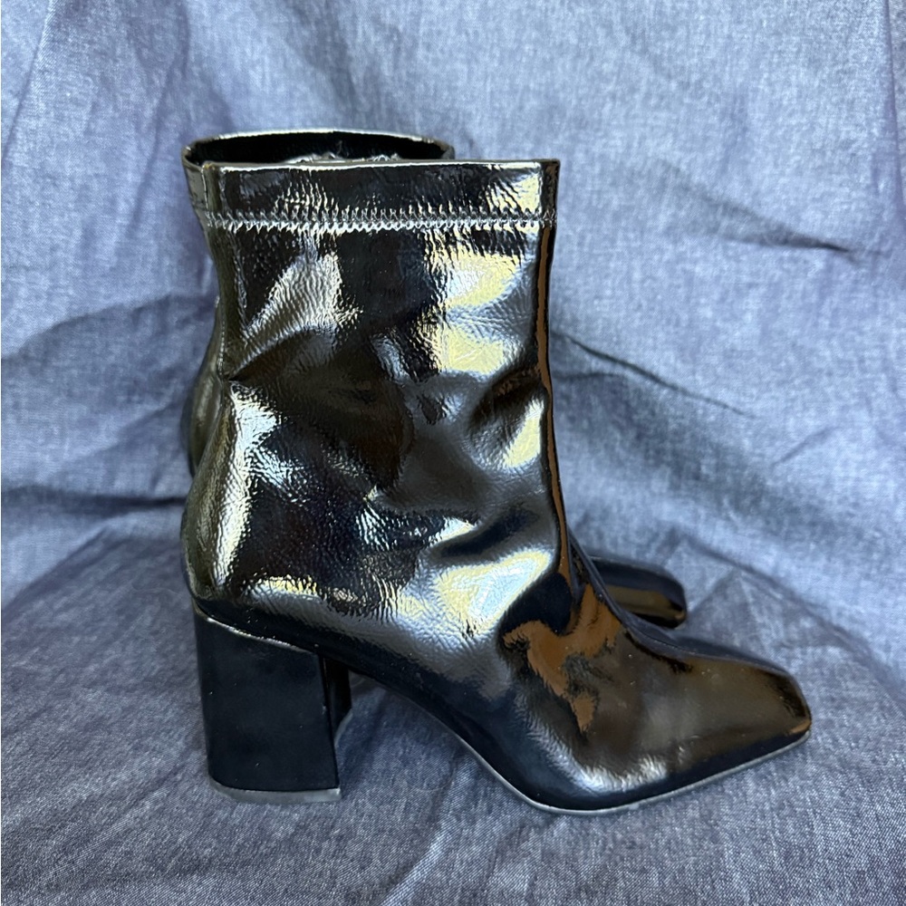 Anne Klein Black Patent Leather Block Heel Ankle Boots